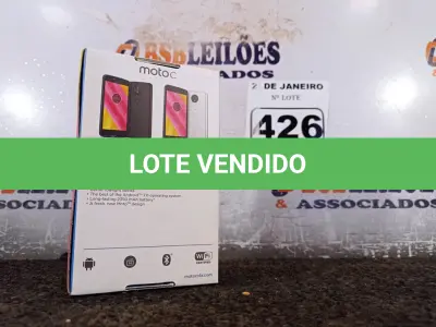 LOTE 426 - 01 CELULAR MOTOC MODELO:XT1750 8GB MARCA LENOVO. (NO ESTADO) ATENÇÃO! FAZER A VISITAÇÃO ANTES DE ARREMATAR, NÃO SABEMOS SE FUNCIONA. LEILÃO NÃO TEM GARANTIA E NEM DEVOLUÇÃO, SUJEITO A POSSÍVEIS AVARIAS VISÍVEIS/OCULTAS E/OU AUSÊNCIA DE COMPONENTES.