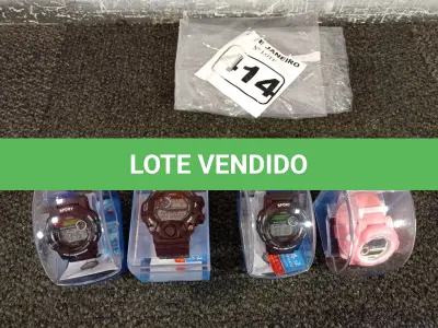 LOTE 414 - 04 RELÓGIOS. (NO ESTADO) ATENÇÃO! FAZER A VISITAÇÃO ANTES DE ARREMATAR, NÃO SABEMOS SE FUNCIONA. LEILÃO NÃO TEM GARANTIA E NEM DEVOLUÇÃO, SUJEITO A POSSÍVEIS AVARIAS VISÍVEIS/OCULTAS E/OU AUSÊNCIA DE COMPONENTES.