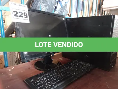 LOTE 229 - 01 CPU, 01 TECLADO E 01 MONITOR. (NO ESTADO) ATENÇÃO! FAZER A VISITAÇÃO ANTES DE ARREMATAR, NÃO SABEMOS SE FUNCIONA. LEILÃO NÃO TEM GARANTIA E NEM DEVOLUÇÃO, SUJEITO A POSSÍVEIS AVARIAS VISÍVEIS/OCULTAS E/OU AUSÊNCIA DE COMPONENTES.