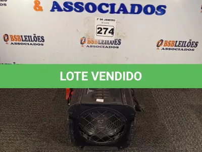 LOTE 274 - 01 LUMINÁRIA PARA ESTÚDIO LINE UP. (NO ESTADO) ATENÇÃO! FAZER A VISITAÇÃO ANTES DE ARREMATAR, NÃO SABEMOS SE FUNCIONA. LEILÃO NÃO TEM GARANTIA E NEM DEVOLUÇÃO, SUJEITO A POSSÍVEIS AVARIAS VISÍVEIS/OCULTAS E/OU AUSÊNCIA DE COMPONENTES.