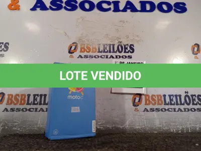 LOTE 395 - 01 CELULAR MOTOC MODELO:XT1750 8GB MARCA LENOVO. (NO ESTADO) ATENÇÃO! FAZER A VISITAÇÃO ANTES DE ARREMATAR, NÃO SABEMOS SE FUNCIONA. LEILÃO NÃO TEM GARANTIA E NEM DEVOLUÇÃO, SUJEITO A POSSÍVEIS AVARIAS VISÍVEIS/OCULTAS E/OU AUSÊNCIA DE COMPONENTES.