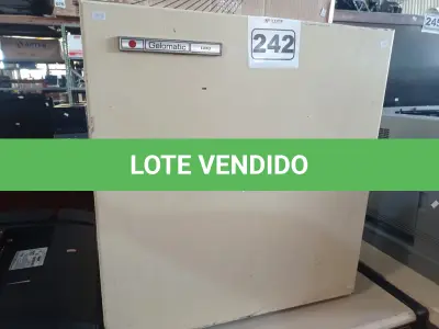LOTE 242 - 01 FRIGOBAR GELOMATIC. (NO ESTADO) ATENÇÃO! FAZER A VISITAÇÃO ANTES DE ARREMATAR, NÃO SABEMOS SE FUNCIONA. LEILÃO NÃO TEM GARANTIA E NEM DEVOLUÇÃO, SUJEITO A POSSÍVEIS AVARIAS VISÍVEIS/OCULTAS E/OU AUSÊNCIA DE COMPONENTES.