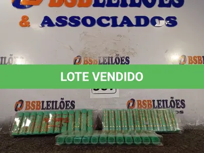 LOTE 367 - 03 CAIXINHAS DE BATONS COM 12 CADA. (NO ESTADO) ATENÇÃO! FAZER A VISITAÇÃO ANTES DE ARREMATAR, NÃO SABEMOS SE FUNCIONA. LEILÃO NÃO TEM GARANTIA E NEM DEVOLUÇÃO, SUJEITO A POSSÍVEIS AVARIAS VISÍVEIS/OCULTAS E/OU AUSÊNCIA DE COMPONENTES.
