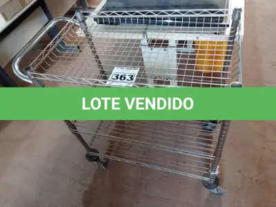 LOTE 363 - 01 CARRINHO PARA TRANSPORTE DE UTENSILIOS COM TRES DIVISOES. (NO ESTADO) ATENÇÃO! FAZER A VISITAÇÃO ANTES DE ARREMATAR, NÃO SABEMOS SE FUNCIONA. LEILÃO NÃO TEM GARANTIA E NEM DEVOLUÇÃO, SUJEITO A POSSÍVEIS AVARIAS VISÍVEIS/OCULTAS E/OU AUSÊNCIA DE COMPONENTES.