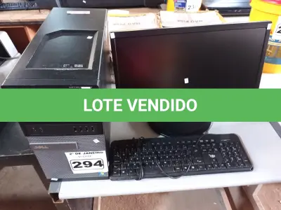 LOTE 294 - 01 CPU, 01 TECLADO E 01 MONITOR. (NO ESTADO) ATENÇÃO! FAZER A VISITAÇÃO ANTES DE ARREMATAR, NÃO SABEMOS SE FUNCIONA. LEILÃO NÃO TEM GARANTIA E NEM DEVOLUÇÃO, SUJEITO A POSSÍVEIS AVARIAS VISÍVEIS/OCULTAS E/OU AUSÊNCIA DE COMPONENTES.