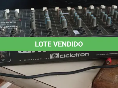 LOTE 469 - 01 MESA DE SOM MARCA WATTSOM MODLO:MXS 8 CANAIS. (NO ESTADO) ATENÇÃO! FAZER A VISITAÇÃO ANTES DE ARREMATAR, NÃO SABEMOS SE FUNCIONA. LEILÃO NÃO TEM GARANTIA E NEM DEVOLUÇÃO, SUJEITO A POSSÍVEIS AVARIAS VISÍVEIS/OCULTAS E/OU AUSÊNCIA DE COMPONENTES.