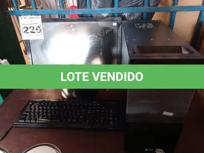 LOTE 229 - 01 CPU, 01 TECLADO E 01 MONITOR. (NO ESTADO) ATENÇÃO! FAZER A VISITAÇÃO ANTES DE ARREMATAR, NÃO SABEMOS SE FUNCIONA. LEILÃO NÃO TEM GARANTIA E NEM DEVOLUÇÃO, SUJEITO A POSSÍVEIS AVARIAS VISÍVEIS/OCULTAS E/OU AUSÊNCIA DE COMPONENTES.