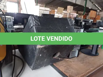 LOTE 476 - 01 CAIXA DE SOM PARA RETORNO. (NO ESTADO) ATENÇÃO! FAZER A VISITAÇÃO ANTES DE ARREMATAR, NÃO SABEMOS SE FUNCIONA. LEILÃO NÃO TEM GARANTIA E NEM DEVOLUÇÃO, SUJEITO A POSSÍVEIS AVARIAS VISÍVEIS/OCULTAS E/OU AUSÊNCIA DE COMPONENTES.