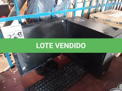 LOTE 229 - 01 CPU, 01 TECLADO E 01 MONITOR. (NO ESTADO) ATENÇÃO! FAZER A VISITAÇÃO ANTES DE ARREMATAR, NÃO SABEMOS SE FUNCIONA. LEILÃO NÃO TEM GARANTIA E NEM DEVOLUÇÃO, SUJEITO A POSSÍVEIS AVARIAS VISÍVEIS/OCULTAS E/OU AUSÊNCIA DE COMPONENTES.