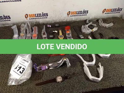 LOTE 413 - 01 LOTE COM RELÓGIOS DIVERSOS. (NO ESTADO) ATENÇÃO! FAZER A VISITAÇÃO ANTES DE ARREMATAR, NÃO SABEMOS SE FUNCIONA. LEILÃO NÃO TEM GARANTIA E NEM DEVOLUÇÃO, SUJEITO A POSSÍVEIS AVARIAS VISÍVEIS/OCULTAS E/OU AUSÊNCIA DE COMPONENTES.