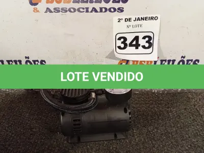 LOTE 343 - 01 COMPRESSOR DE AR PORTÁTIL DC 12V. (NO ESTADO) ATENÇÃO! FAZER A VISITAÇÃO ANTES DE ARREMATAR, NÃO SABEMOS SE FUNCIONA. LEILÃO NÃO TEM GARANTIA E NEM DEVOLUÇÃO, SUJEITO A POSSÍVEIS AVARIAS VISÍVEIS/OCULTAS E/OU AUSÊNCIA DE COMPONENTES.