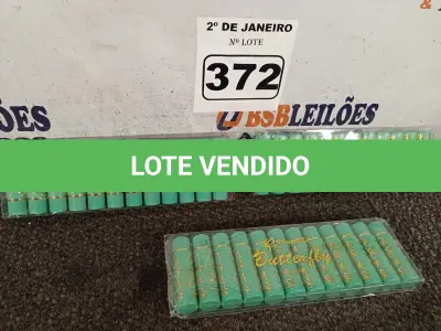 LOTE 372 - 03 CAIXINHAS DE BATONS COM 12 CADA. (NO ESTADO) ATENÇÃO! FAZER A VISITAÇÃO ANTES DE ARREMATAR, NÃO SABEMOS SE FUNCIONA. LEILÃO NÃO TEM GARANTIA E NEM DEVOLUÇÃO, SUJEITO A POSSÍVEIS AVARIAS VISÍVEIS/OCULTAS E/OU AUSÊNCIA DE COMPONENTES.