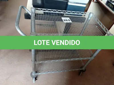 LOTE 265 - 01 CARRINHO PARA TRANSPORTE DE UTENSILIOS COM TRES DIVISOES. (NO ESTADO) ATENÇÃO! FAZER A VISITAÇÃO ANTES DE ARREMATAR, NÃO SABEMOS SE FUNCIONA. LEILÃO NÃO TEM GARANTIA E NEM DEVOLUÇÃO, SUJEITO A POSSÍVEIS AVARIAS VISÍVEIS/OCULTAS E/OU AUSÊNCIA DE COMPONENTES.