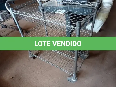 LOTE 266 - 01 CARRINHO PARA TRANSPORTE DE UTENSILIOS COM TRES DIVISOES. (NO ESTADO) ATENÇÃO! FAZER A VISITAÇÃO ANTES DE ARREMATAR, NÃO SABEMOS SE FUNCIONA. LEILÃO NÃO TEM GARANTIA E NEM DEVOLUÇÃO, SUJEITO A POSSÍVEIS AVARIAS VISÍVEIS/OCULTAS E/OU AUSÊNCIA DE COMPONENTES.