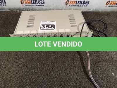 LOTE 358 - 01 AMPLIFICADOR DE ÁUDIO. (NO ESTADO) ATENÇÃO! FAZER A VISITAÇÃO ANTES DE ARREMATAR, NÃO SABEMOS SE FUNCIONA. LEILÃO NÃO TEM GARANTIA E NEM DEVOLUÇÃO, SUJEITO A POSSÍVEIS AVARIAS VISÍVEIS/OCULTAS E/OU AUSÊNCIA DE COMPONENTES.