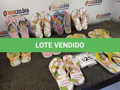 LOTE 425 - 04 CHINELAS N° 35/36, 04 Nº33/34 E 02 PARES AVULSOS. (NO ESTADO) ATENÇÃO! FAZER A VISITAÇÃO ANTES DE ARREMATAR, NÃO SABEMOS SE FUNCIONA. LEILÃO NÃO TEM GARANTIA E NEM DEVOLUÇÃO, SUJEITO A POSSÍVEIS AVARIAS VISÍVEIS/OCULTAS E/OU AUSÊNCIA DE COMPONENTES.