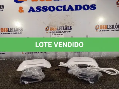 LOTE 375 - 02 ROTEADORES TP-LINK COM CABO E FONTE. (NO ESTADO) ATENÇÃO! FAZER A VISITAÇÃO ANTES DE ARREMATAR, NÃO SABEMOS SE FUNCIONA. LEILÃO NÃO TEM GARANTIA E NEM DEVOLUÇÃO, SUJEITO A POSSÍVEIS AVARIAS VISÍVEIS/OCULTAS E/OU AUSÊNCIA DE COMPONENTES.