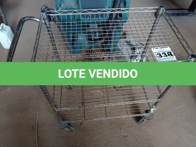 LOTE 338 - 01 CARRINHO PARA TRANSPORTE DE UTENSILIOS COM TRES DIVISOES. (NO ESTADO) ATENÇÃO! FAZER A VISITAÇÃO ANTES DE ARREMATAR, NÃO SABEMOS SE FUNCIONA. LEILÃO NÃO TEM GARANTIA E NEM DEVOLUÇÃO, SUJEITO A POSSÍVEIS AVARIAS VISÍVEIS/OCULTAS E/OU AUSÊNCIA DE COMPONENTES.