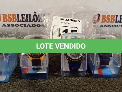 LOTE 415 - 04 RELÓGIOS. (NO ESTADO) ATENÇÃO! FAZER A VISITAÇÃO ANTES DE ARREMATAR, NÃO SABEMOS SE FUNCIONA. LEILÃO NÃO TEM GARANTIA E NEM DEVOLUÇÃO, SUJEITO A POSSÍVEIS AVARIAS VISÍVEIS/OCULTAS E/OU AUSÊNCIA DE COMPONENTES.