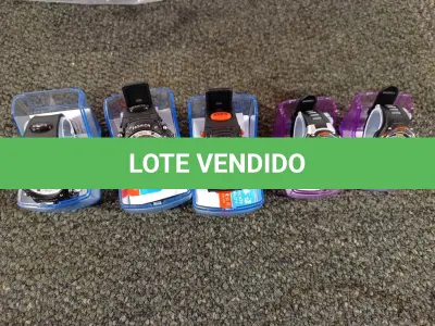 LOTE 408 - 05 RELÓGIOS. (NO ESTADO) ATENÇÃO! FAZER A VISITAÇÃO ANTES DE ARREMATAR, NÃO SABEMOS SE FUNCIONA. LEILÃO NÃO TEM GARANTIA E NEM DEVOLUÇÃO, SUJEITO A POSSÍVEIS AVARIAS VISÍVEIS/OCULTAS E/OU AUSÊNCIA DE COMPONENTES.
