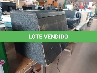 LOTE 471 - 01 CAIXA DE SOM. (NO ESTADO) ATENÇÃO! FAZER A VISITAÇÃO ANTES DE ARREMATAR, NÃO SABEMOS SE FUNCIONA. LEILÃO NÃO TEM GARANTIA E NEM DEVOLUÇÃO, SUJEITO A POSSÍVEIS AVARIAS VISÍVEIS/OCULTAS E/OU AUSÊNCIA DE COMPONENTES.