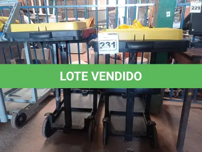 LOTE 231 - 02 CARRINHOS PARA LIMPEZA INDUSTRIAL INCOMPLETOS. (NO ESTADO) ATENÇÃO! FAZER A VISITAÇÃO ANTES DE ARREMATAR, NÃO SABEMOS SE FUNCIONA. LEILÃO NÃO TEM GARANTIA E NEM DEVOLUÇÃO, SUJEITO A POSSÍVEIS AVARIAS VISÍVEIS/OCULTAS E/OU AUSÊNCIA DE COMPONENTES.