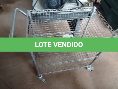 LOTE 478 - 01 CARRINHO PARA TRANSPORTE DE UTENSILIOS COM TRES DIVISOES. (NO ESTADO) ATENÇÃO! FAZER A VISITAÇÃO ANTES DE ARREMATAR, NÃO SABEMOS SE FUNCIONA. LEILÃO NÃO TEM GARANTIA E NEM DEVOLUÇÃO, SUJEITO A POSSÍVEIS AVARIAS VISÍVEIS/OCULTAS E/OU AUSÊNCIA DE COMPONENTES.