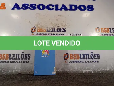 LOTE 412 - 01 CELULAR MOTOC MODELO:XT1750 8GB MARCA LENOVO. (NO ESTADO) ATENÇÃO! FAZER A VISITAÇÃO ANTES DE ARREMATAR, NÃO SABEMOS SE FUNCIONA. LEILÃO NÃO TEM GARANTIA E NEM DEVOLUÇÃO, SUJEITO A POSSÍVEIS AVARIAS VISÍVEIS/OCULTAS E/OU AUSÊNCIA DE COMPONENTES.