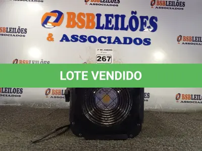 LOTE 267 - 01 LUMINÁRIA PARA ESTÚDIO LINE UP. (NO ESTADO) ATENÇÃO! FAZER A VISITAÇÃO ANTES DE ARREMATAR, NÃO SABEMOS SE FUNCIONA. LEILÃO NÃO TEM GARANTIA E NEM DEVOLUÇÃO, SUJEITO A POSSÍVEIS AVARIAS VISÍVEIS/OCULTAS E/OU AUSÊNCIA DE COMPONENTES.