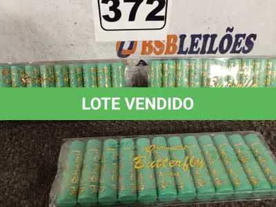 LOTE 372 - 03 CAIXINHAS DE BATONS COM 12 CADA. (NO ESTADO) ATENÇÃO! FAZER A VISITAÇÃO ANTES DE ARREMATAR, NÃO SABEMOS SE FUNCIONA. LEILÃO NÃO TEM GARANTIA E NEM DEVOLUÇÃO, SUJEITO A POSSÍVEIS AVARIAS VISÍVEIS/OCULTAS E/OU AUSÊNCIA DE COMPONENTES.