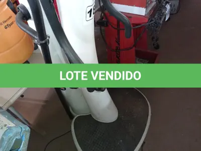 LOTE 184 - 02 APARELHOS DE GINASTICA SENDO 01 SEM A BASE. (NO ESTADO) ATENÇÃO! FAZER A VISITAÇÃO ANTES DE ARREMATAR, NÃO SABEMOS SE FUNCIONA. LEILÃO NÃO TEM GARANTIA E NEM DEVOLUÇÃO, SUJEITO A POSSÍVEIS AVARIAS VISÍVEIS/OCULTAS E/OU AUSÊNCIA DE COMPONENTES.