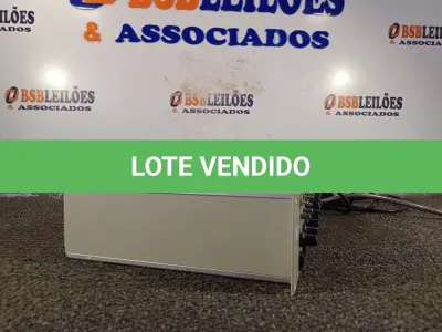 LOTE 358 - 01 AMPLIFICADOR DE ÁUDIO. (NO ESTADO) ATENÇÃO! FAZER A VISITAÇÃO ANTES DE ARREMATAR, NÃO SABEMOS SE FUNCIONA. LEILÃO NÃO TEM GARANTIA E NEM DEVOLUÇÃO, SUJEITO A POSSÍVEIS AVARIAS VISÍVEIS/OCULTAS E/OU AUSÊNCIA DE COMPONENTES.