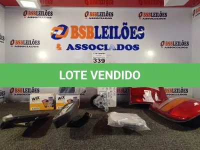 LOTE 339 - 02 LANTERNAS DA GRAND CARAVAM, 03 ESPELHOS RETROVISORES E 02 FILTROS WIX. (NO ESTADO) ATENÇÃO! FAZER A VISITAÇÃO ANTES DE ARREMATAR, NÃO SABEMOS SE FUNCIONA. LEILÃO NÃO TEM GARANTIA E NEM DEVOLUÇÃO, SUJEITO A POSSÍVEIS AVARIAS VISÍVEIS/OCULTAS E/OU AUSÊNCIA DE COMPONENTES.