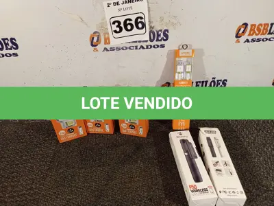 LOTE 366 - 03 CABOS TIP C  USB KD-605 CARREGAMENTO RÁPIDO, 01 CABO DE DADOS USB KD-327M E 02 MINE SELF STICK WIRELESS P50. (NO ESTADO) ATENÇÃO! FAZER A VISITAÇÃO ANTES DE ARREMATAR, NÃO SABEMOS SE FUNCIONA. LEILÃO NÃO TEM GARANTIA E NEM DEVOLUÇÃO, SUJEITO A POSSÍVEIS AVARIAS VISÍVEIS/OCULTAS E/OU AUSÊNCIA DE COMPONENTES.