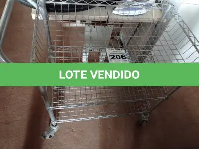 LOTE 206 - 01 CARRINHO PARA TRANSPORTE DE UTENSILIOS COM TRES DIVISOES. (NO ESTADO) ATENÇÃO! FAZER A VISITAÇÃO ANTES DE ARREMATAR, NÃO SABEMOS SE FUNCIONA. LEILÃO NÃO TEM GARANTIA E NEM DEVOLUÇÃO, SUJEITO A POSSÍVEIS AVARIAS VISÍVEIS/OCULTAS E/OU AUSÊNCIA DE COMPONENTES.