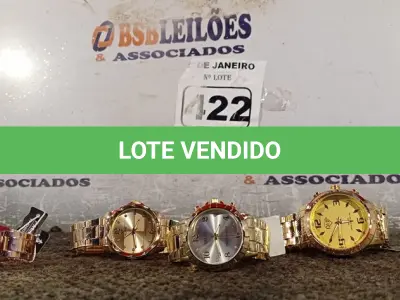 LOTE 422 - 05 RELÓGIOS.(NO ESTADO) ATENÇÃO! FAZER A VISITAÇÃO ANTES DE ARREMATAR, NÃO SABEMOS SE FUNCIONA. LEILÃO NÃO TEM GARANTIA E NEM DEVOLUÇÃO, SUJEITO A POSSÍVEIS AVARIAS VISÍVEIS/OCULTAS E/OU AUSÊNCIA DE COMPONENTES.