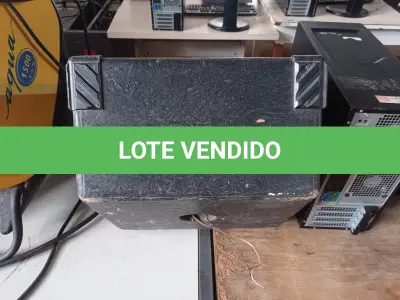 LOTE 476 - 01 CAIXA DE SOM PARA RETORNO. (NO ESTADO) ATENÇÃO! FAZER A VISITAÇÃO ANTES DE ARREMATAR, NÃO SABEMOS SE FUNCIONA. LEILÃO NÃO TEM GARANTIA E NEM DEVOLUÇÃO, SUJEITO A POSSÍVEIS AVARIAS VISÍVEIS/OCULTAS E/OU AUSÊNCIA DE COMPONENTES.