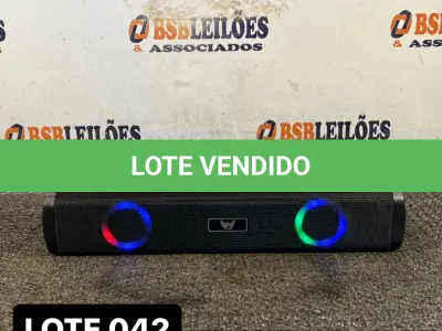 LOTE 042 - 01 CAIXA DE SOM TAMANHO G NA COR PRETA ( NOVO ) ( NO ESTADO )