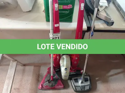 LOTE 071 - 05 ASPIRADORES DE PÓ MARCAS E MODELOS DIVERSOS. (NO ESTADO) ATENÇÃO! FAZER A VISITAÇÃO ANTES DE ARREMATAR, NÃO SABEMOS SE FUNCIONA. LEILÃO NÃO TEM GARANTIA E NEM DEVOLUÇÃO, SUJEITO A POSSÍVEIS AVARIAS VISÍVEIS/OCULTAS E/OU AUSÊNCIA DE COMPONENTES.