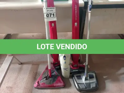 LOTE 071 - 05 ASPIRADORES DE PÓ MARCAS E MODELOS DIVERSOS. (NO ESTADO) ATENÇÃO! FAZER A VISITAÇÃO ANTES DE ARREMATAR, NÃO SABEMOS SE FUNCIONA. LEILÃO NÃO TEM GARANTIA E NEM DEVOLUÇÃO, SUJEITO A POSSÍVEIS AVARIAS VISÍVEIS/OCULTAS E/OU AUSÊNCIA DE COMPONENTES.