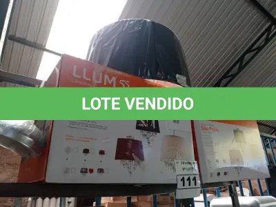 LOTE 111 - 02 LUMINÁRIAS PENDENTE SÃO PAULO. (NO ESTADO) ATENÇÃO! FAZER A VISITAÇÃO ANTES DE ARREMATAR, NÃO SABEMOS SE FUNCIONA. LEILÃO NÃO TEM GARANTIA E NEM DEVOLUÇÃO, SUJEITO A POSSÍVEIS AVARIAS VISÍVEIS/OCULTAS E/OU AUSÊNCIA DE COMPONENTES.