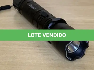 LOTE 110 - 01 LANTERNA DE CHOQUE TASER ( NOVO ) ( NO ESTADO )