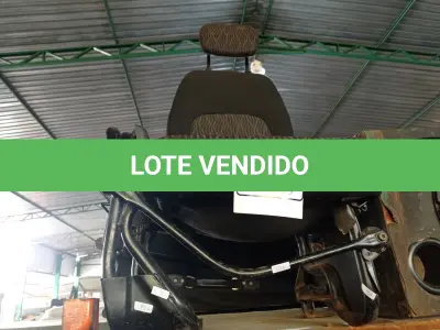 LOTE 046 - 01 BANCO DE CARRO. (NO ESTADO) ATENÇÃO! FAZER A VISITAÇÃO ANTES DE ARREMATAR, NÃO SABEMOS SE FUNCIONA. LEILÃO NÃO TEM GARANTIA E NEM DEVOLUÇÃO, SUJEITO A POSSÍVEIS AVARIAS VISÍVEIS/OCULTAS E/OU AUSÊNCIA DE COMPONENTES.