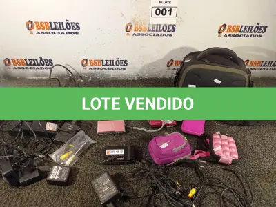 LOTE 001 - 01 LOTE COM VÁRIAS CÂMERAS FOTOGRÁFICAS MARCAS E MODELOS DIVERSOS. (NO ESTADO) ATENÇÃO! FAZER A VISITAÇÃO ANTES DE ARREMATAR, NÃO SABEMOS SE FUNCIONA. LEILÃO NÃO TEM GARANTIA E NEM DEVOLUÇÃO, SUJEITO A POSSÍVEIS AVARIAS VISÍVEIS/OCULTAS E/OU AUSÊNCIA DE COMPONENTES.