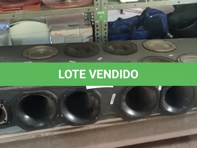 LOTE 069 - 01 TAMPÃO DE SOM AUTOMOTIVO. (NO ESTADO) ATENÇÃO! FAZER A VISITAÇÃO ANTES DE ARREMATAR, NÃO SABEMOS SE FUNCIONA. LEILÃO NÃO TEM GARANTIA E NEM DEVOLUÇÃO, SUJEITO A POSSÍVEIS AVARIAS VISÍVEIS/OCULTAS E/OU AUSÊNCIA DE COMPONENTES.