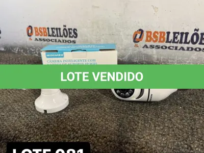 LOTE 081 - 01 CÂMERA WI-FI  LAMPADAS COM BOCAU E CONTROLE DE MOVIMENTO ( NOVO ) ( NO ESTADO )