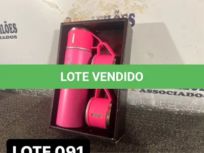 LOTE 091 - 01 KIT GARRAFA TERMICA CAMPING ( NOVO ) ( NO ESTADO )