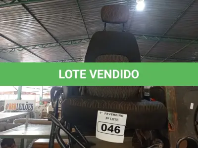 LOTE 046 - 01 BANCO DE CARRO. (NO ESTADO) ATENÇÃO! FAZER A VISITAÇÃO ANTES DE ARREMATAR, NÃO SABEMOS SE FUNCIONA. LEILÃO NÃO TEM GARANTIA E NEM DEVOLUÇÃO, SUJEITO A POSSÍVEIS AVARIAS VISÍVEIS/OCULTAS E/OU AUSÊNCIA DE COMPONENTES.