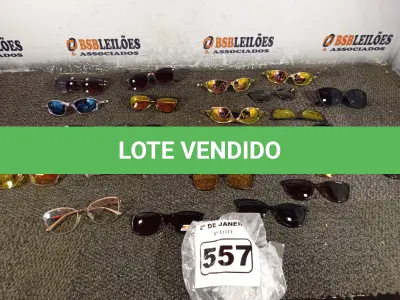 LOTE 557 -  01 LOTE COM ÓCULOS DE SOL. (NO ESTADO, LEILÃO NÃO TEM GARANTIA E NEM DEVOLUÇÃO, SUJEITO A POSSÍVEIS AVARIAS VISÍVEIS/OCULTAS E/OU AUSÊNCIA DE COMPONENTES).