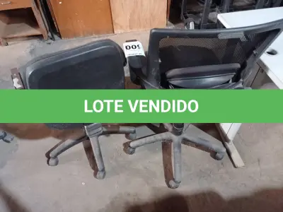 LOTE 500 - 02 CADEIRAS PARA ESCRITÓRIO. (NO ESTADO) ATENÇÃO! FAZER A VISITAÇÃO ANTES DE ARREMATAR, NÃO SABEMOS SE FUNCIONA. LEILÃO NÃO TEM GARANTIA E NEM DEVOLUÇÃO, SUJEITO A POSSÍVEIS AVARIAS VISÍVEIS/OCULTAS E/OU AUSÊNCIA DE COMPONENTES.